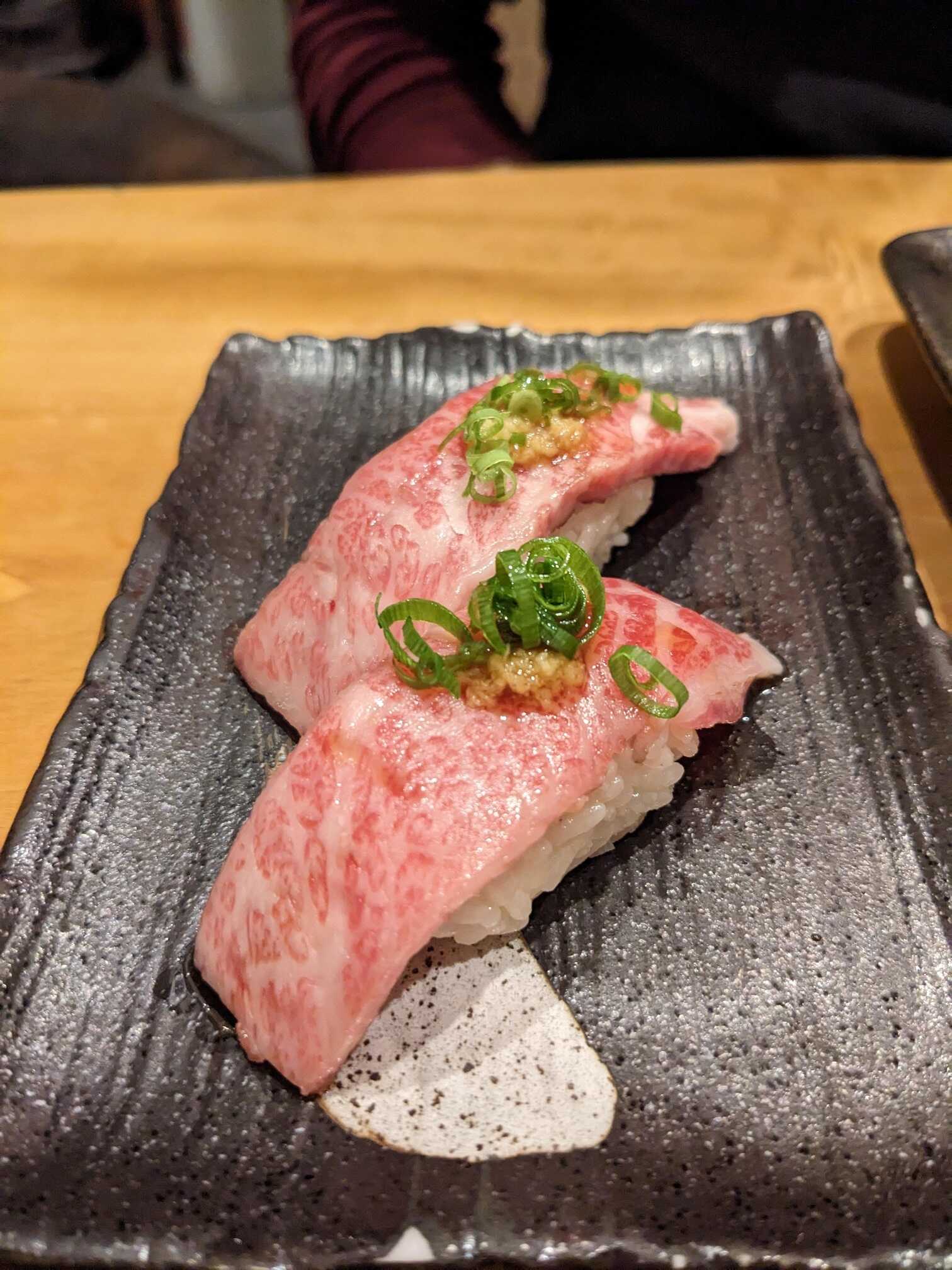 Beef nigiri, oishiiii